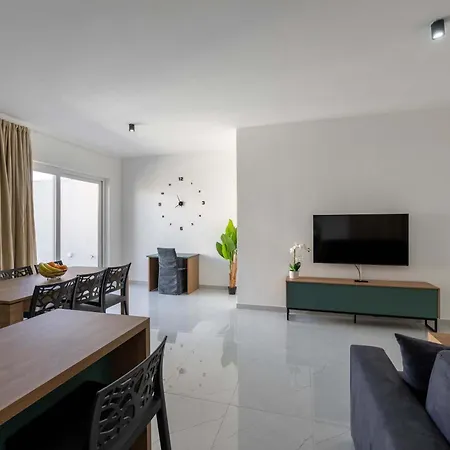 Brand New 3bdr Flat In Vibrant Swieqi By Pmi Malta דירה *