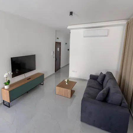 Brand New 3bdr Flat In Vibrant Swieqi By Pmi Malta דירה *